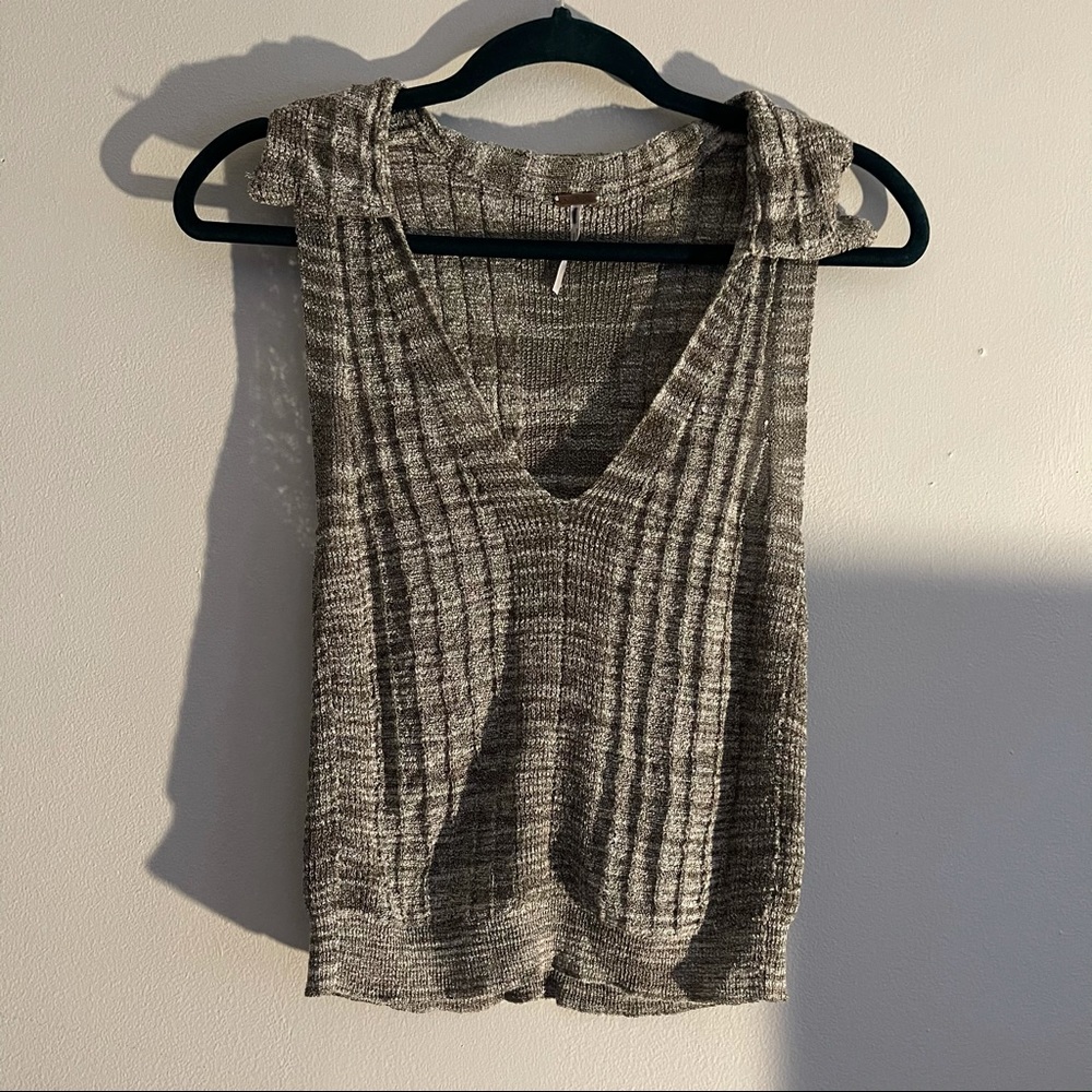 Free people top small